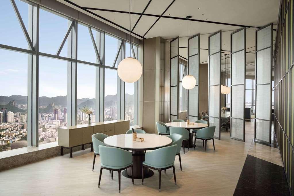 Hyatt Place Лючжоу Ресторан фото